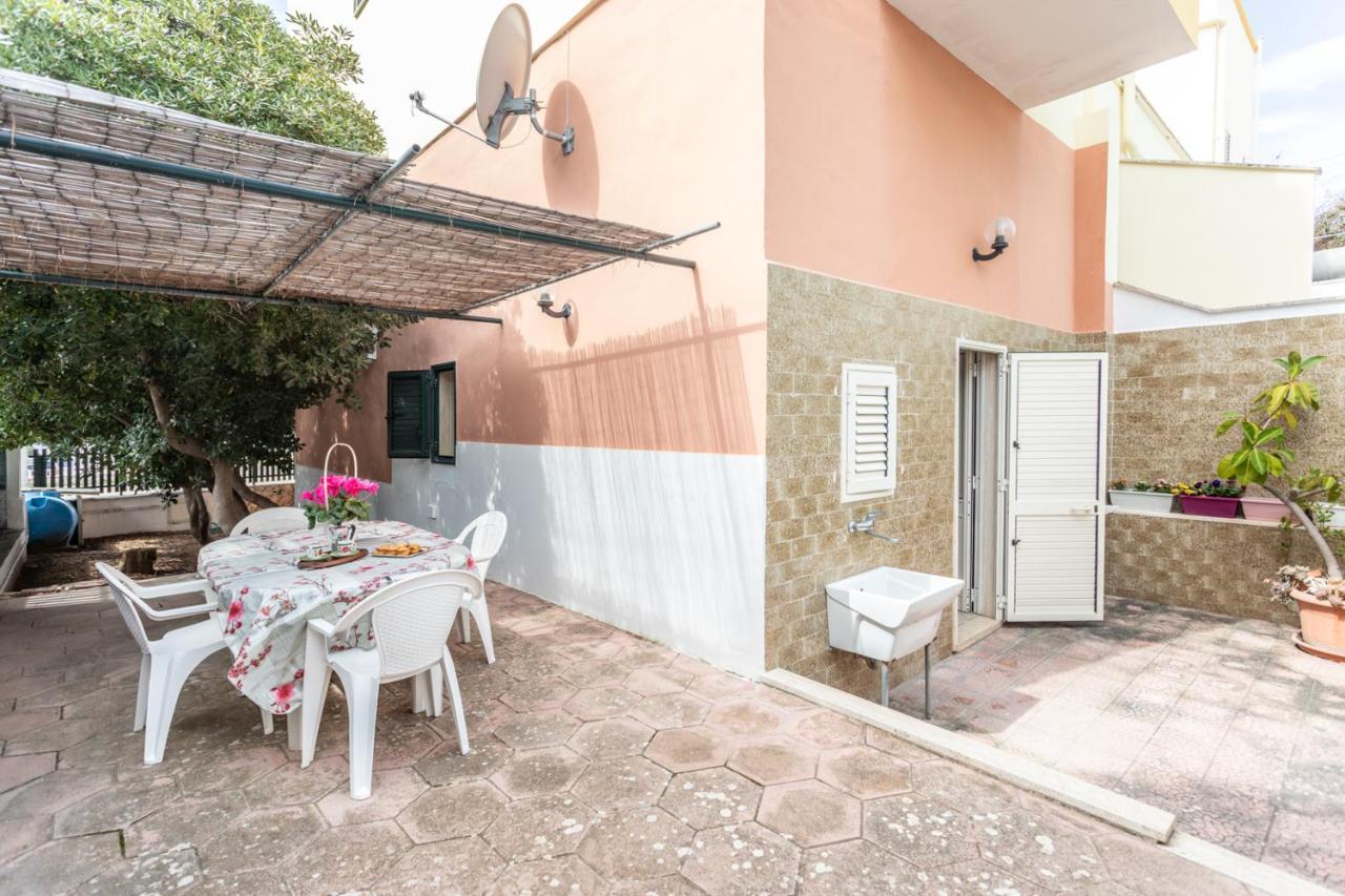Villetta Bianca Sulla Spiaggia - Apulia Home Gallipoli Exterior photo